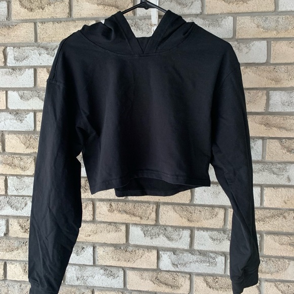 Cropped Black Hoodie - Picture 1 of 2